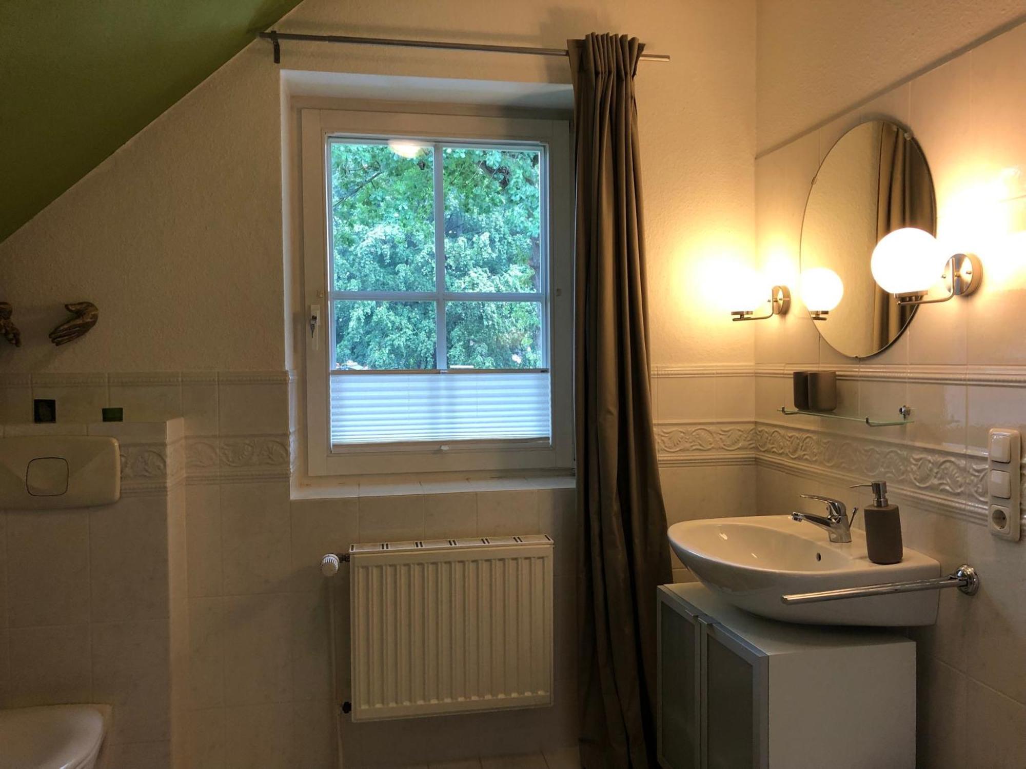 Gemütliche 1 12-zimmer Apartamento Hoisdorf