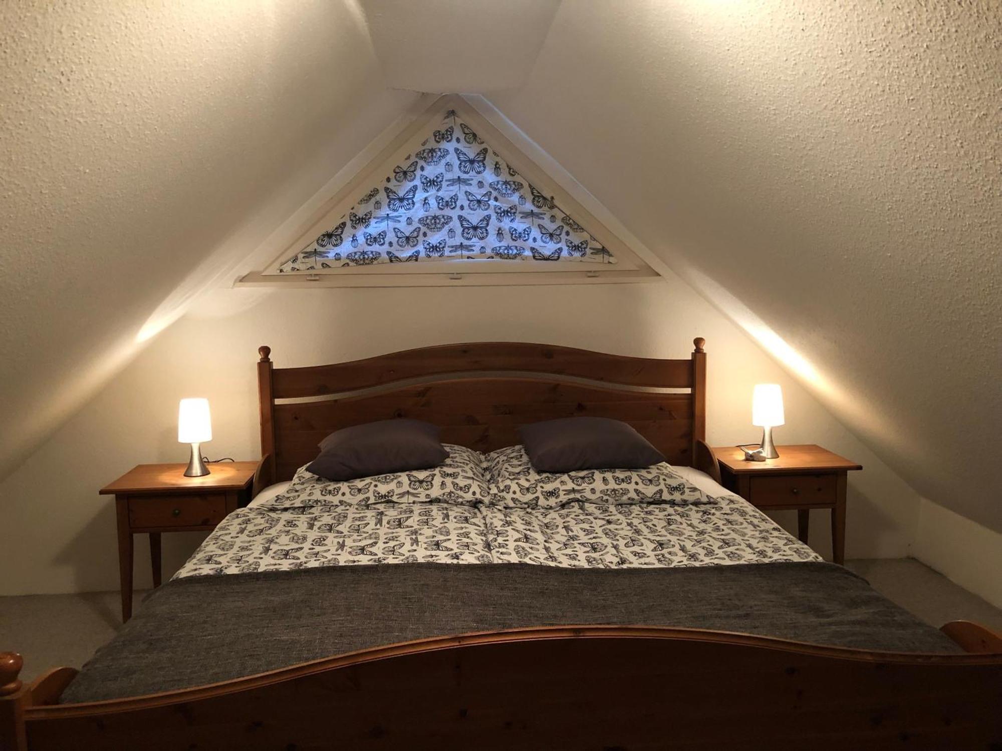 Gemütliche 1 12-zimmer *