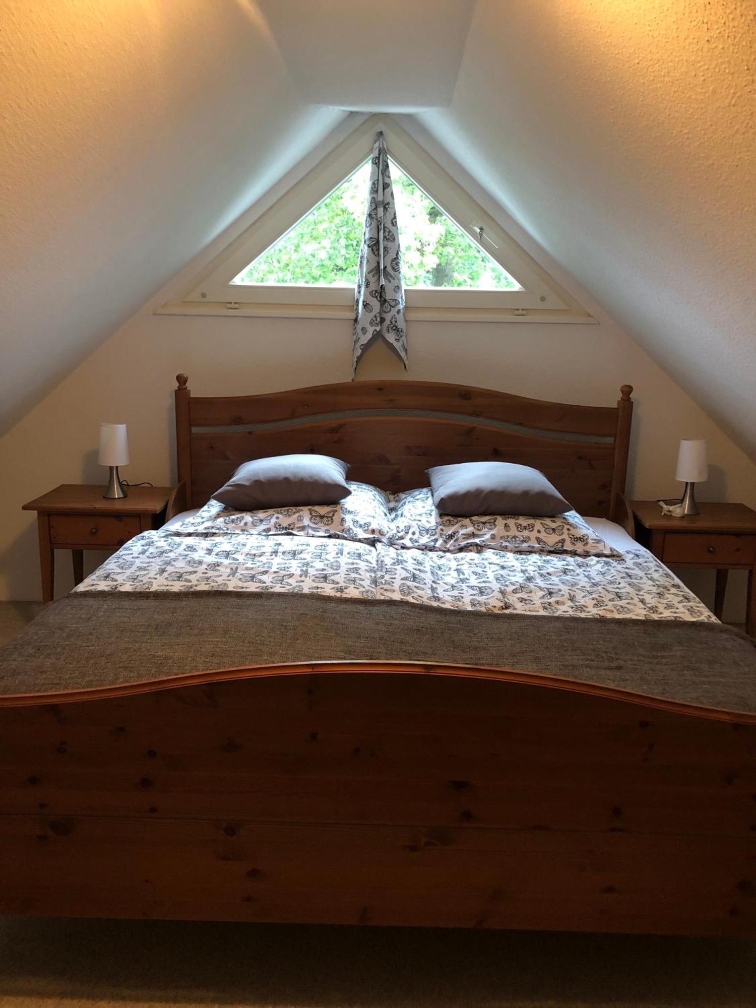 Gemütliche 1 12-zimmer *