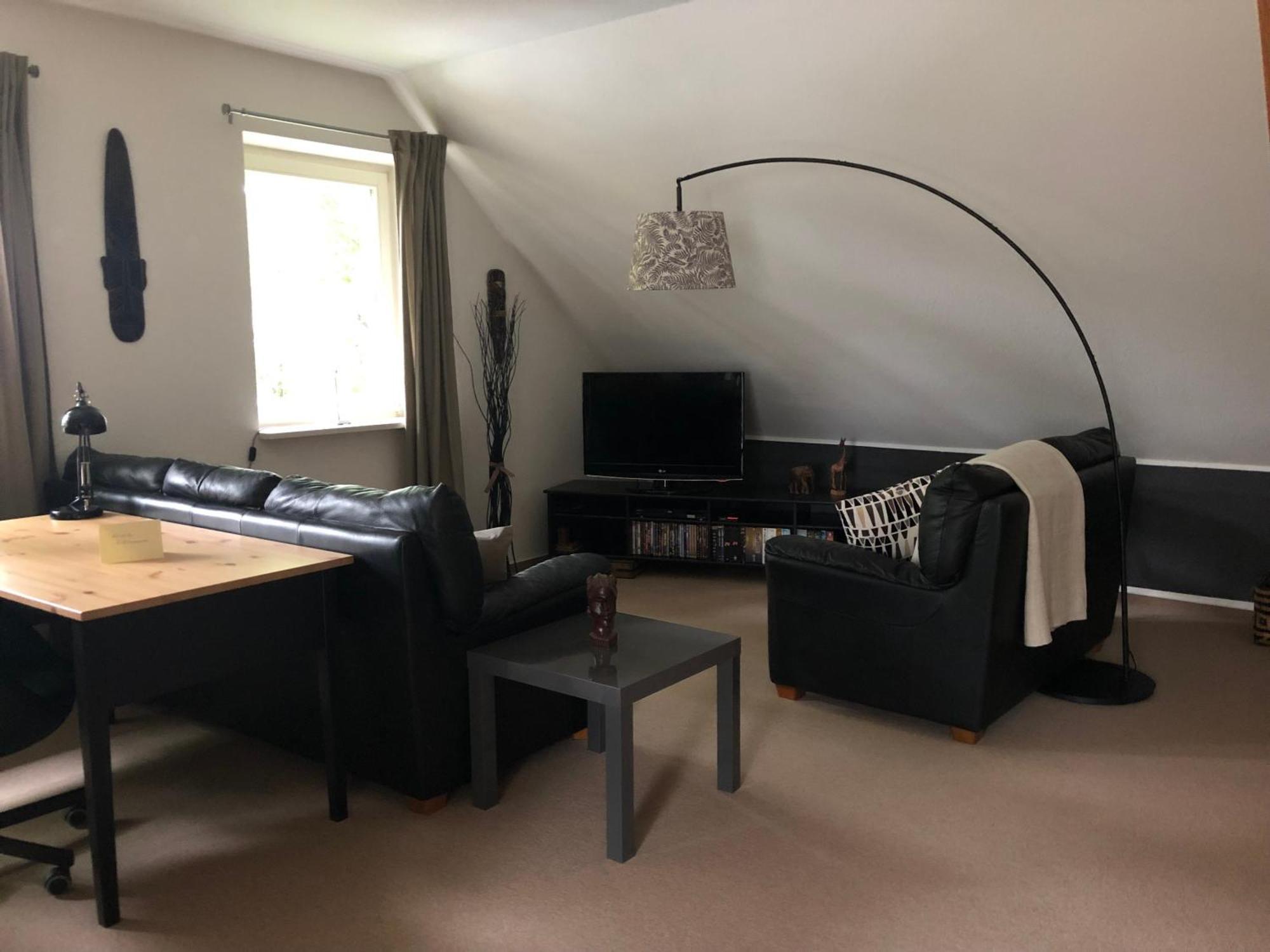 Gemütliche 1 12-zimmer * Hoisdorf